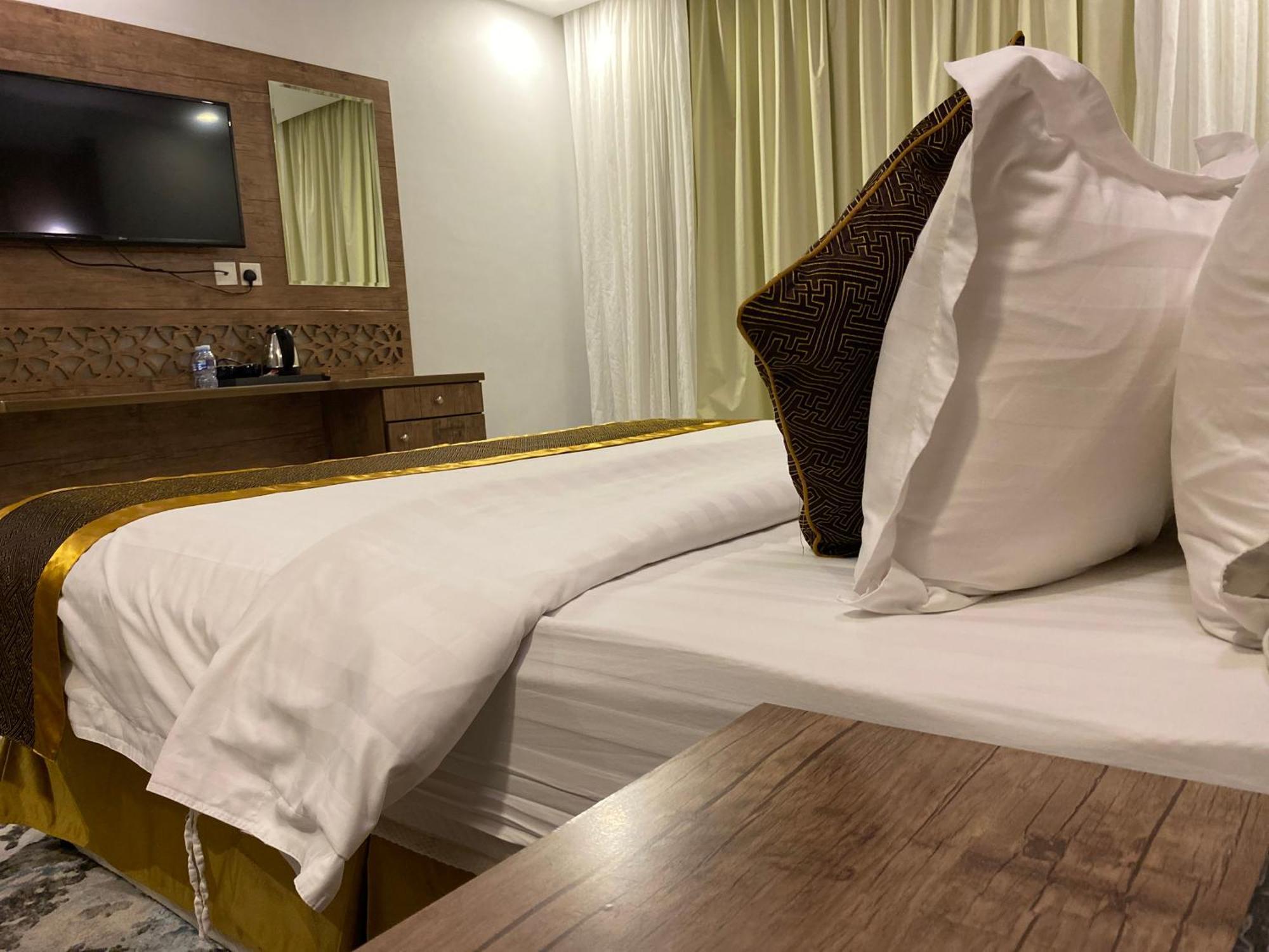 Areen Palace Hotel - Almadina Road Djedda Buitenkant foto